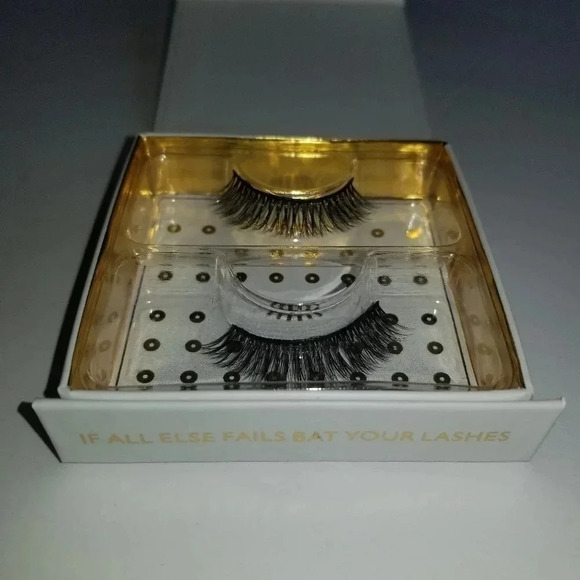 BATTINGTON Silk Lashes - Picture 2 of 4